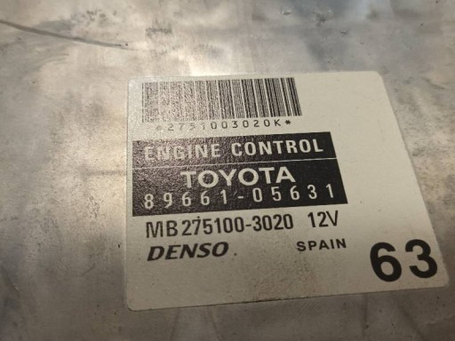 8966105631 - Компьютерный контроллер двигателя toyota avensis ii 2.0