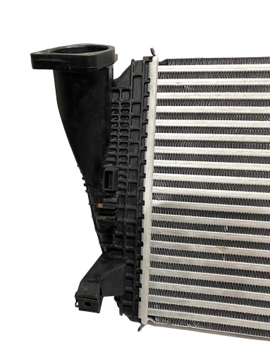 LAMBORGHINI URUS chladič air cooler 4M0145803BT