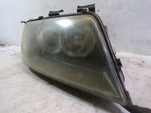 Licht vorne vorne rechts AUDI A6 C5 XENON (1) (K)