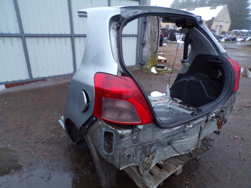 TOYOTA YARIS II ЗАДНЕЕ КРЫЛО 1F8 2008