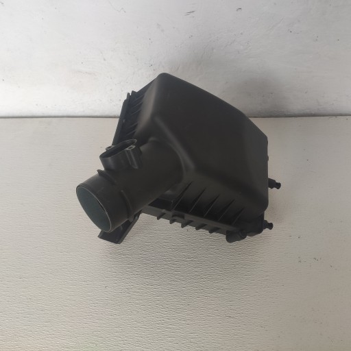 CHEVROLET AVEO T300 1.2 2013 cover of a filter, air