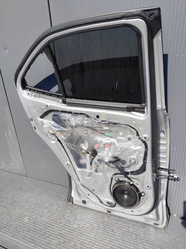 TOYOTA YARIS CROSS door rear. left complete