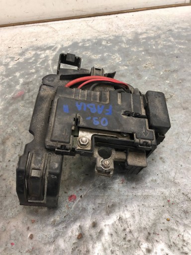 terminal fuse box SKODA FABIA MK2 6R0915345E