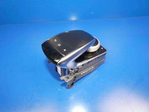 MERCEDES C KLASA W205 GLC W253 POKRETLO IDRIVE PANEL RADIA navigation devices