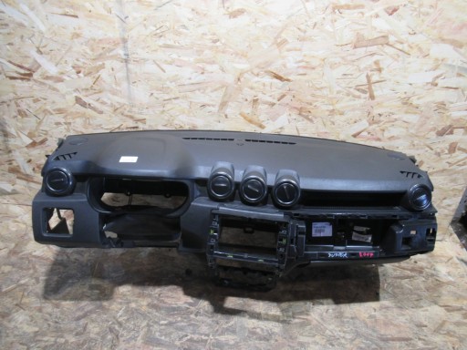 ARMATURENBRETT KONSOLE DACIA DUSTER II 17
