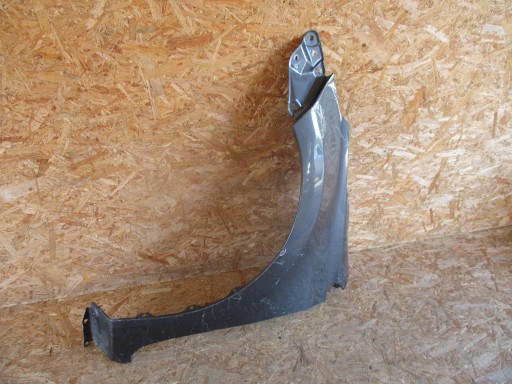 aile avant avant gauche TOYOTA COROLLA E16