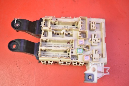 Блок предохранителей bsi 8273005j60 toyota avensis t27 2.0 d-4d 143 км