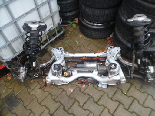 A2123209738 - Mercedes w212 сани передня балка