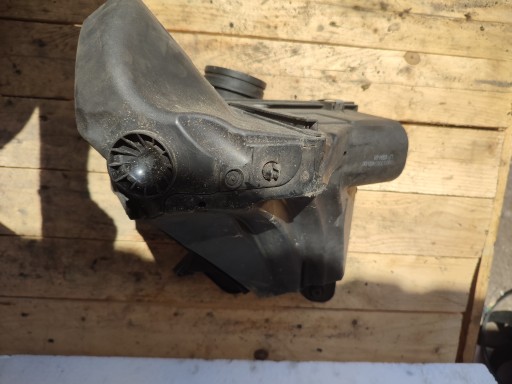 poklopač filtera zračni BMW E90 E92 E81 7797460