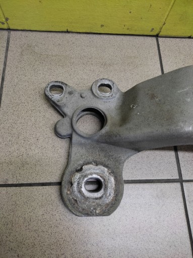 AUDI A4 B6 2.0 V6 supporto Supporto cambio ingranaggi 8E0399263S
