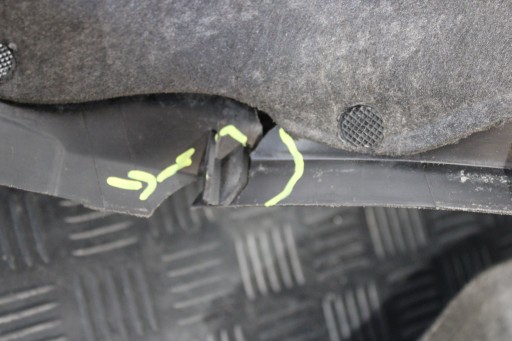 mudguard left rear part 31333252 VOLVO V60 CROSS COUNTRY and 1 LIFT