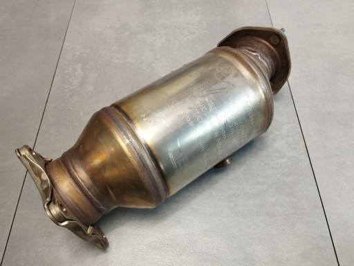 Audi A4 B9 2017 filter czastek stalych catalyst / FAP / DPF 4M0131703F