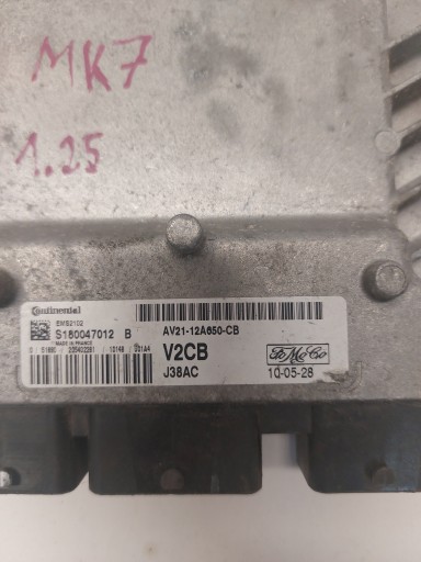 control unit of the engine FORD FIESTA MK7 1.25 AV21-12A650-EC