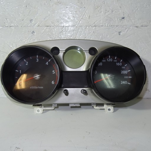 NISSAN QASHQAI and 1.5DCI dials