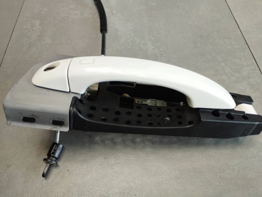 Audi A5 Sportback 8TA handle left front LY9C KESSY