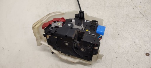 lock door front front left VW Golf VI 1,2 TSI