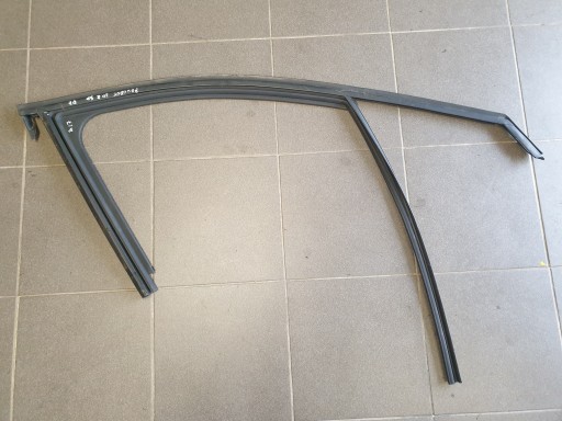 Dichtsatz Tür rechts vorne 5D PEUGEOT 208 2014- 9810970680