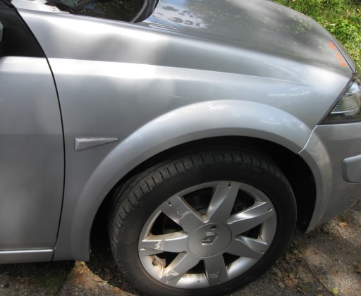 RENAULT MEGANE II CC CABRIO 06R fender right front of wheels.TED69