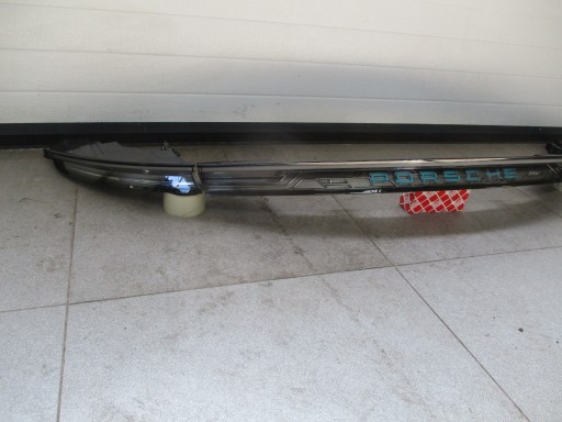 Komplet of lights rear part Porsche Taycan 9JA- 19r- 9JA945082D, 9JA945096A