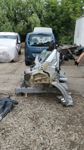 SPRINTER2018-ĆWIARTKALEWA - MERCEDES SPRINTER W907 ПЕРЕДНЯЯ ЧЕТВЕРТЬ FOUNDER L