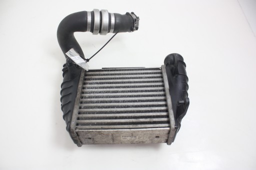 932-048 - Інтеркулер Audi A4 B7 04-07