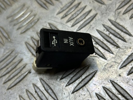 Adapter, Stecker / Zlacze AUX BMW 5 F10 F11 2011 9129651