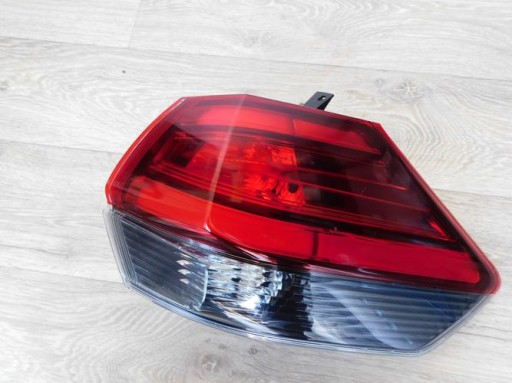 NISSAN X-TRAIL LED LIFT 17- light right rear rear part