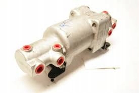 Насос підвіски land cruiser 49081-60010 oem