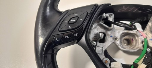 Toyota C-HR und lenkrad skorzana podgrzewana 6275356 (L308)