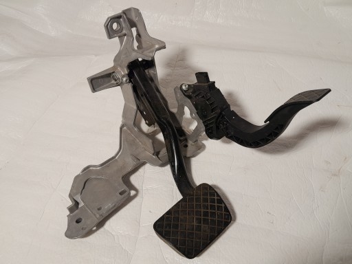 AUDI A4 B9 support PEDALOW gas brakes 8W1723117 8W1723523 8W1723140