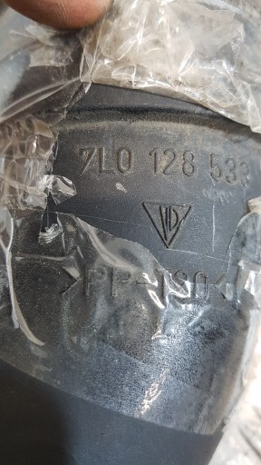 prijenos cijev usisni zračni VOLKSWAGEN TOUAREG 7L0128533