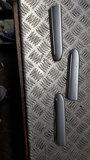 MERCEDES W220 lišta blatníku levý pravý předek
