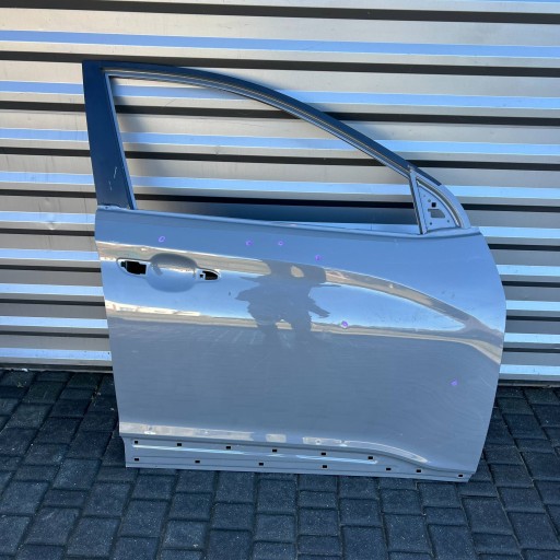QBB12586 - Hyundai kona 17r- правая передняя дверь