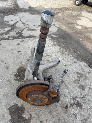AUDI A4 B8 sususpension rear. right swing of the arm right rear part of the pivot