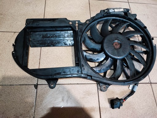 4b0121205b - Модуль вентилятора радиатора AUDI A6 C5 3.0 MANUAL