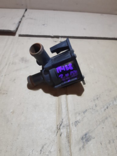 AUDI A4 B8 zusätzliche Pumpe Pumpe des Wassers 06H121601J