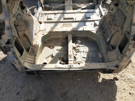 22233333 - Peugeot 5008 подъемная ванна, ремень безопасности заднего сиденья, пол adblue