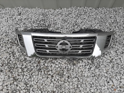 Решітка радіатора Nissan Navara IV 4 14r-