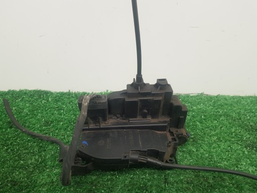 lock door left rear part rear RENAULT SCENIC 3 825030032R 6 PIN