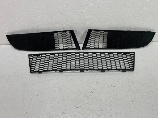 Bmw 7 f01 2008 передний бампер нижняя решетка 51117898167 51117903676