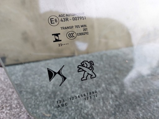 window door front right PEUGEOT 2008 II 23r