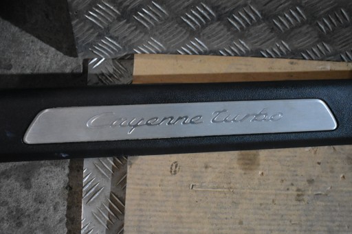 cover cap of the threshold left PORSCHE CAYENNE 9Y TURBO 1