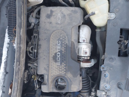 КРИШКА ДВИГУНА CHEVROLET AVEO T300 55571887