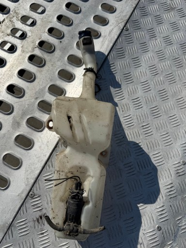 FIAT 500 10r washer fluid tank 71740942 51787578