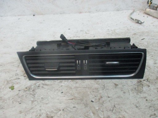 AUDI A4B8 KRATKI des lüfters SRODKOWE 8T1820951E