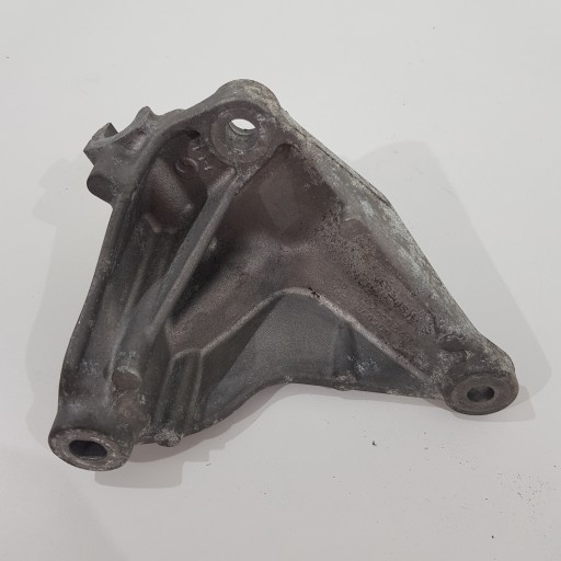 STÜTZE ALTERNATORA CLIO V 1.0 TCE 117107507R