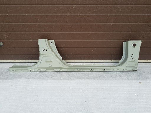 61411-02350 - TOYOTA COROLLA E21 ПОРОГ ПРАВЫЙ