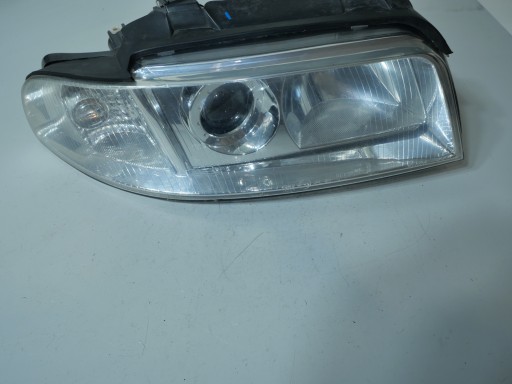 light front right TYC 20-A005 AUDI A4 B5 FL replacement