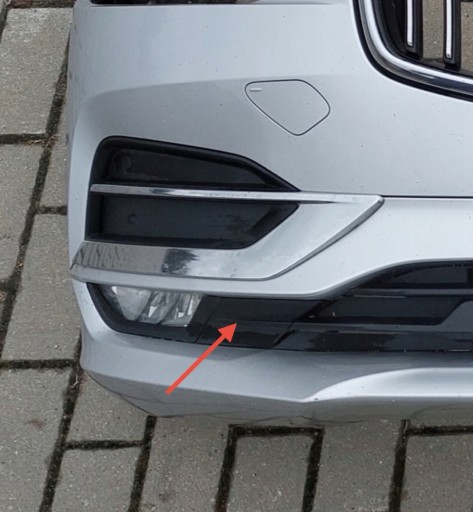 VOLVO S90 II V90 II 2016-2020 right grid of a bumper spoiler 31383514