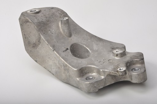 MASERATI GHIBLI III 3.0 D ЛАПА КРОНШТЕЙН 670004865